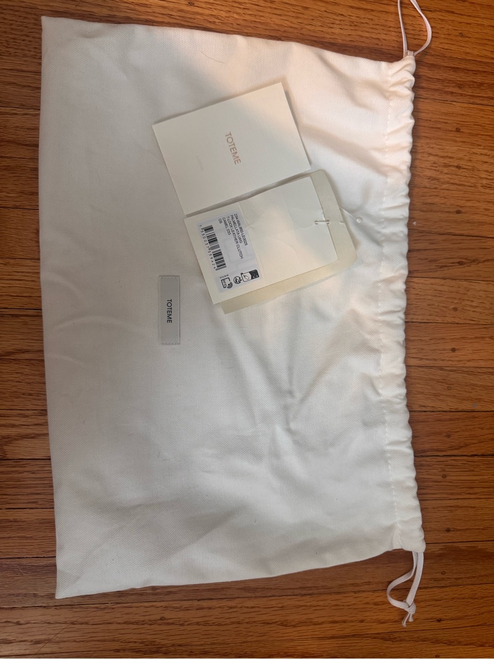 Toteme T-lock leather clutch camel NWT - Picture 8 of 10